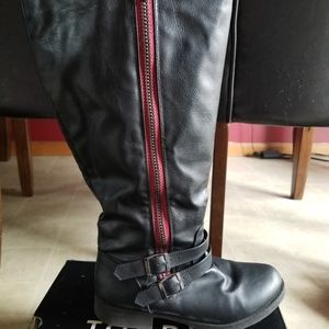 NWOT knee high boots